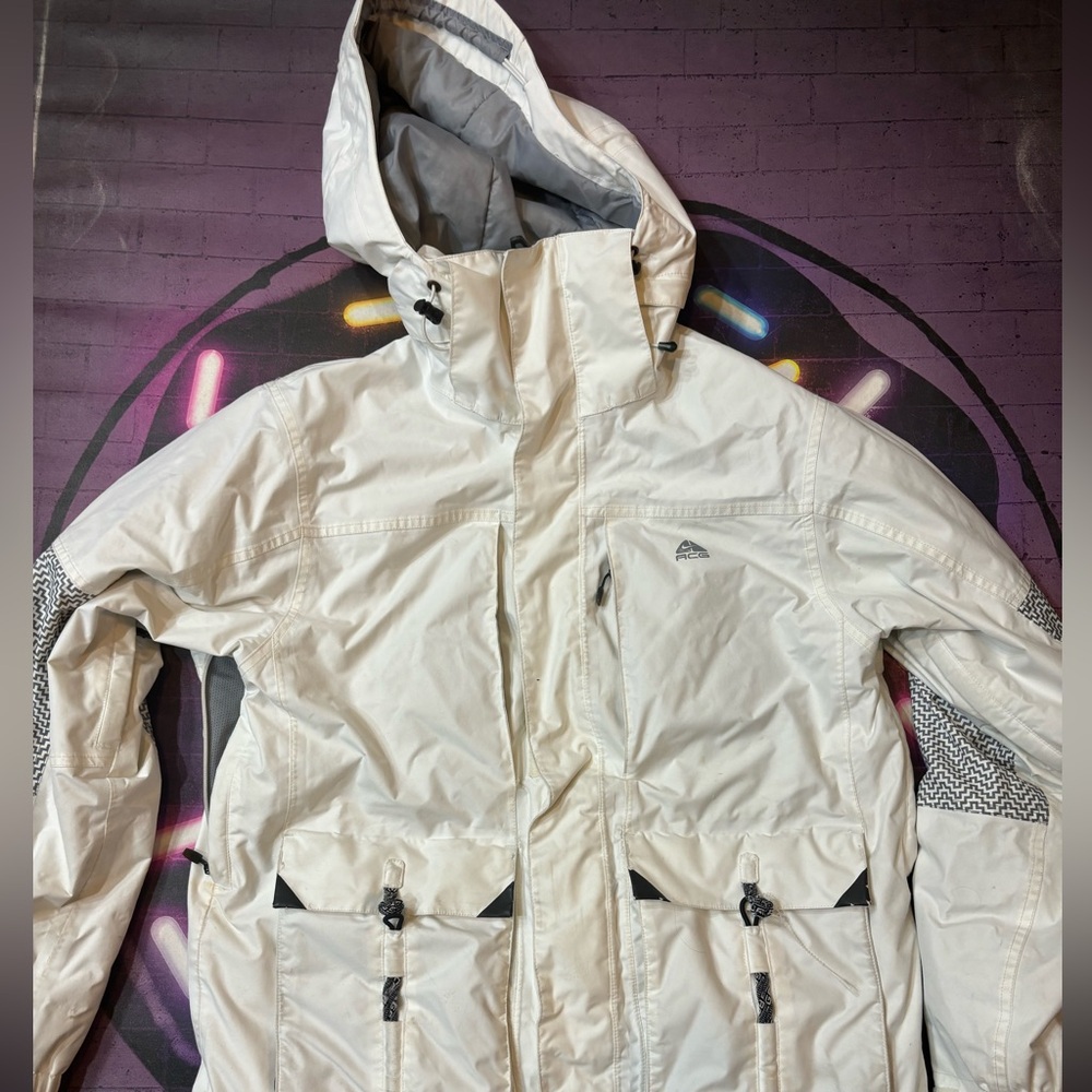 Vintage Nike ACG White Snowboarding Jacket Layer 3 Size Medium Nike FIT Storm